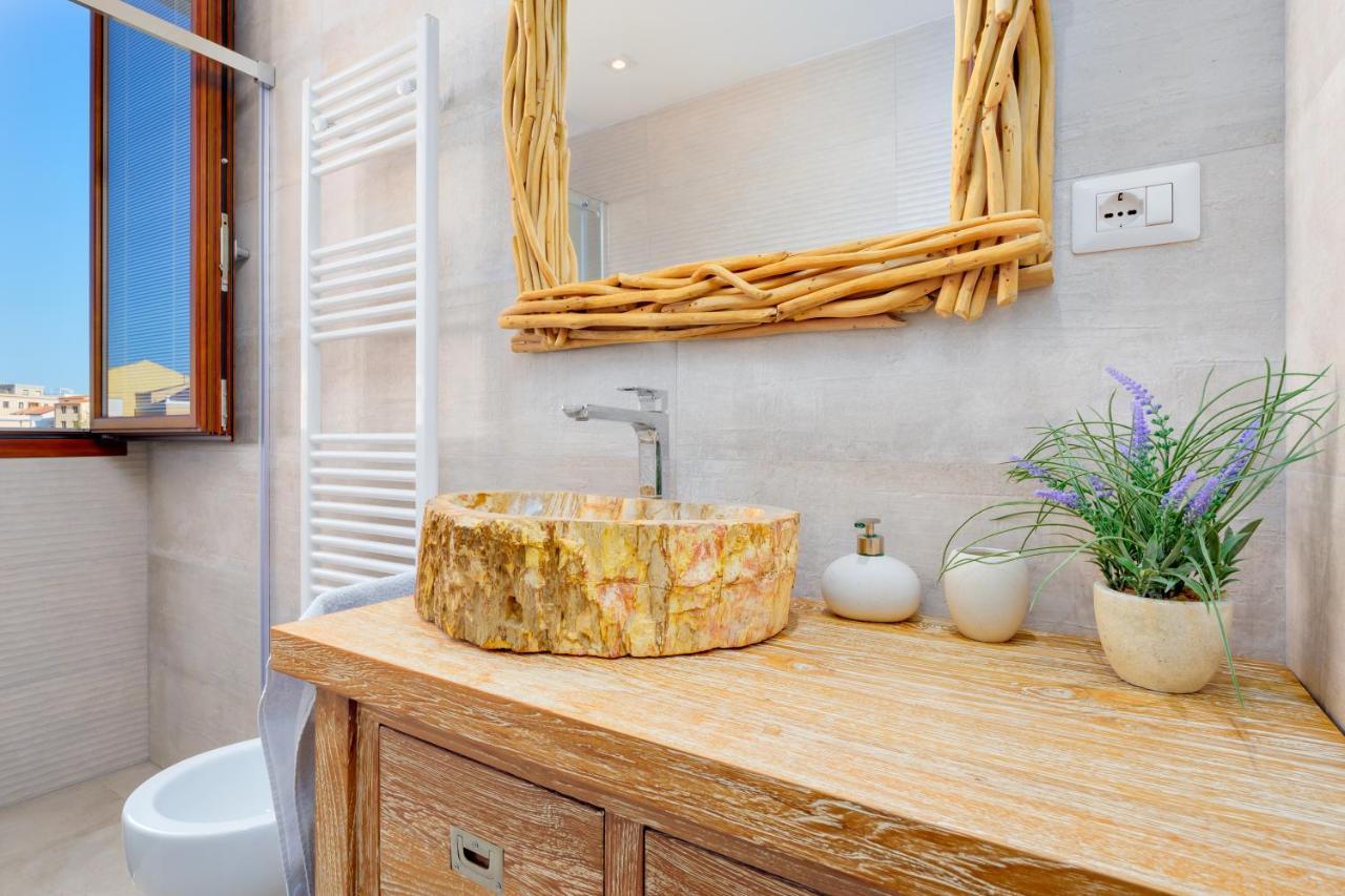 Ferienwohnung Window On The Sea Olbia Exterior foto